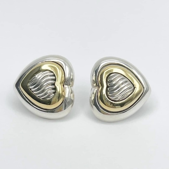 David Yurman Heart Sculpted
Earrings With 18k Gold - Picture 9 of 9